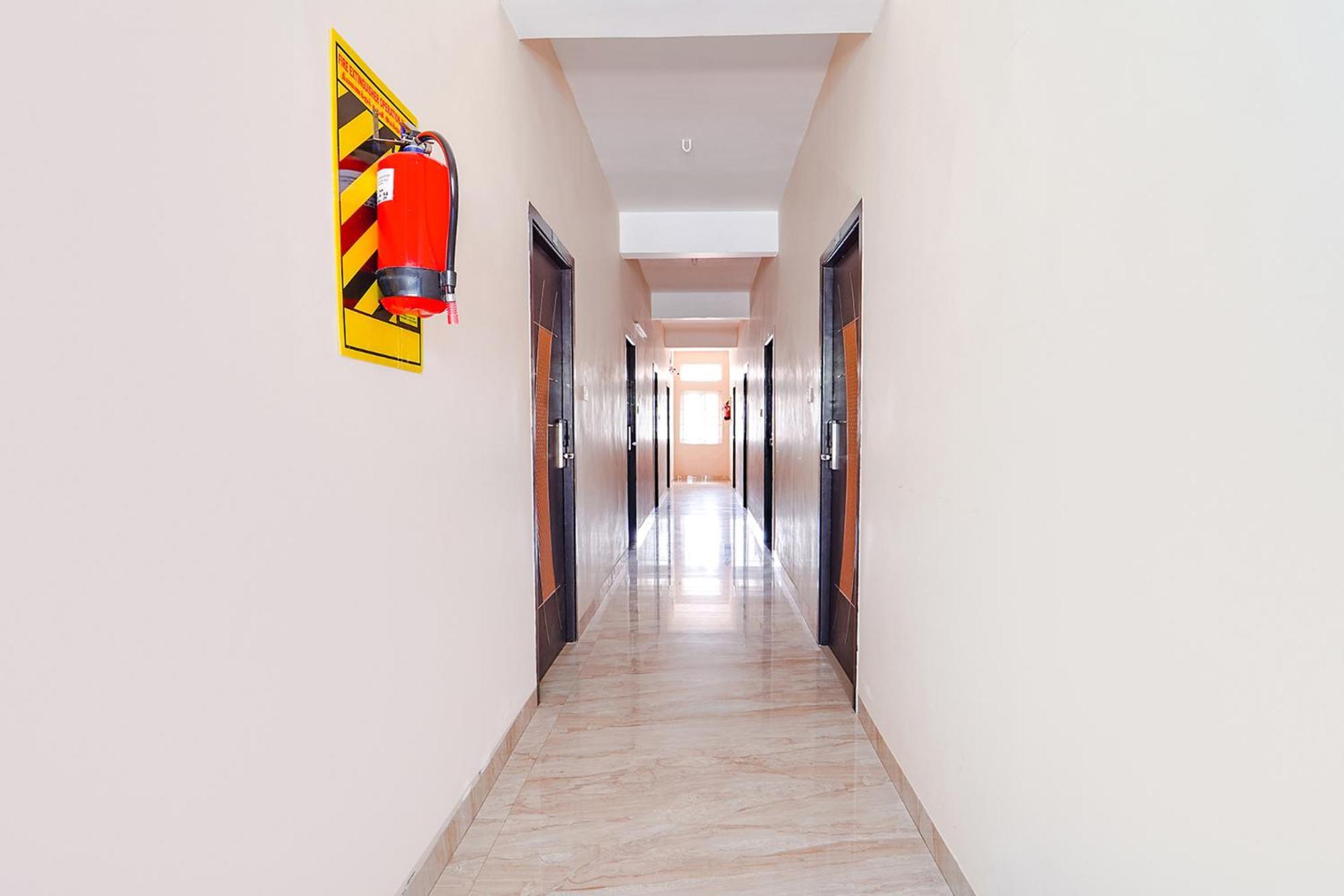 Fabexpress Uv Residency - 700M From Coimbatore International Airport Irugur المظهر الخارجي الصورة