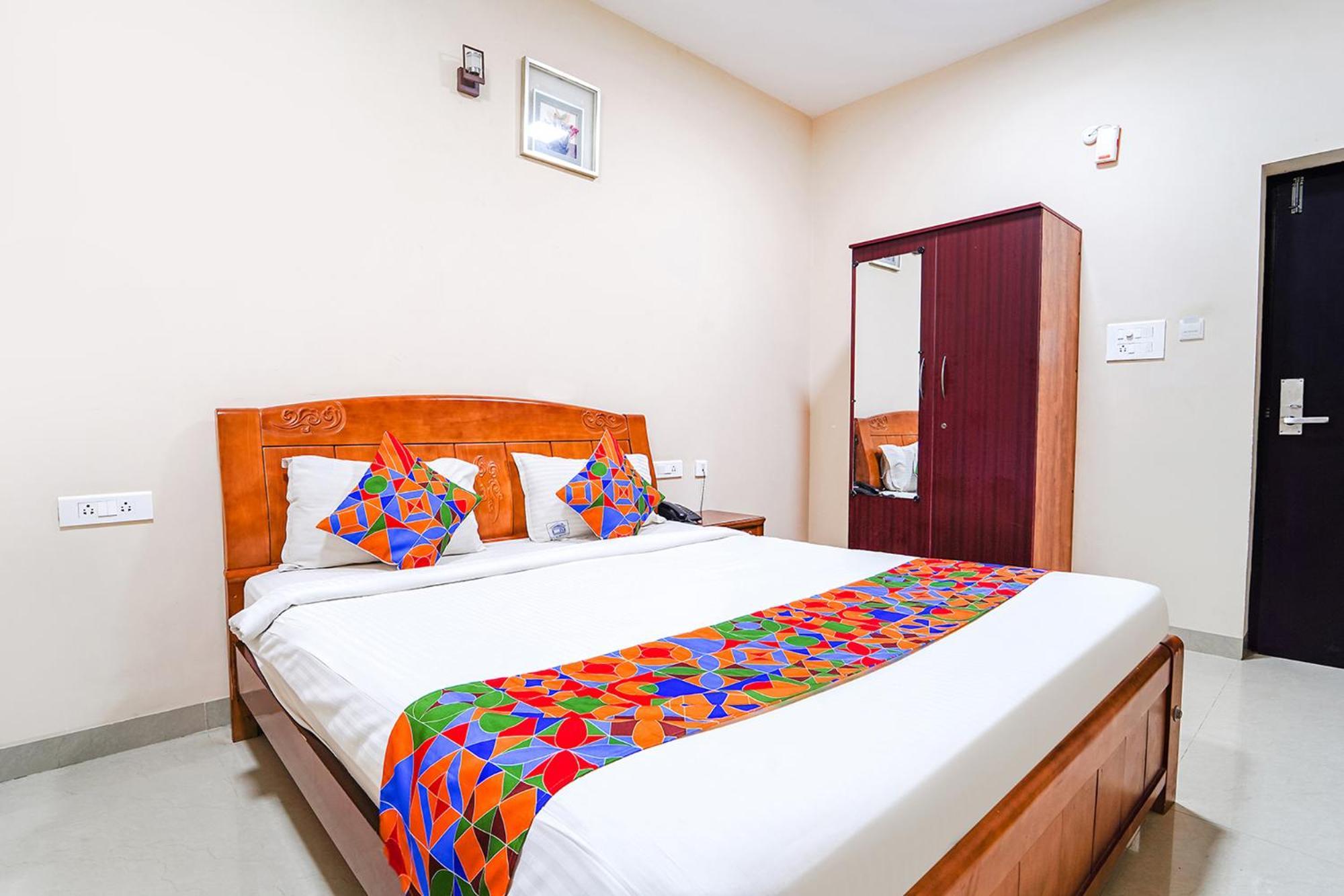 Fabexpress Uv Residency - 700M From Coimbatore International Airport Irugur المظهر الخارجي الصورة