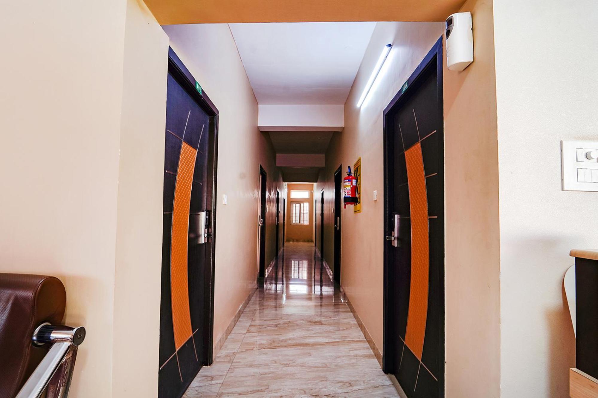 Fabexpress Uv Residency - 700M From Coimbatore International Airport Irugur المظهر الخارجي الصورة