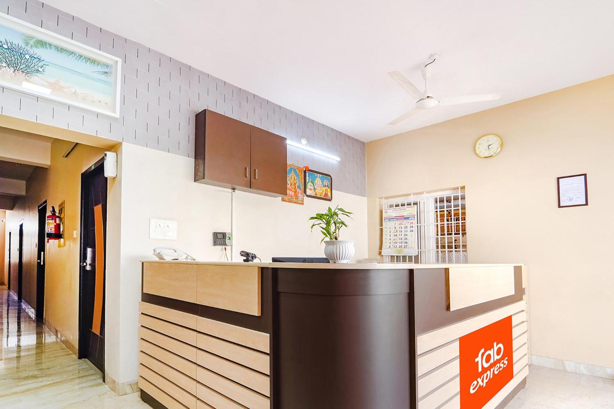 Fabexpress Uv Residency - 700M From Coimbatore International Airport Irugur المظهر الخارجي الصورة